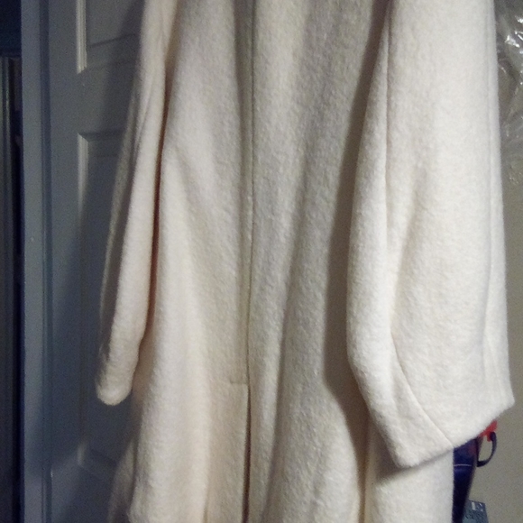 Coat - Picture 3 of 5
